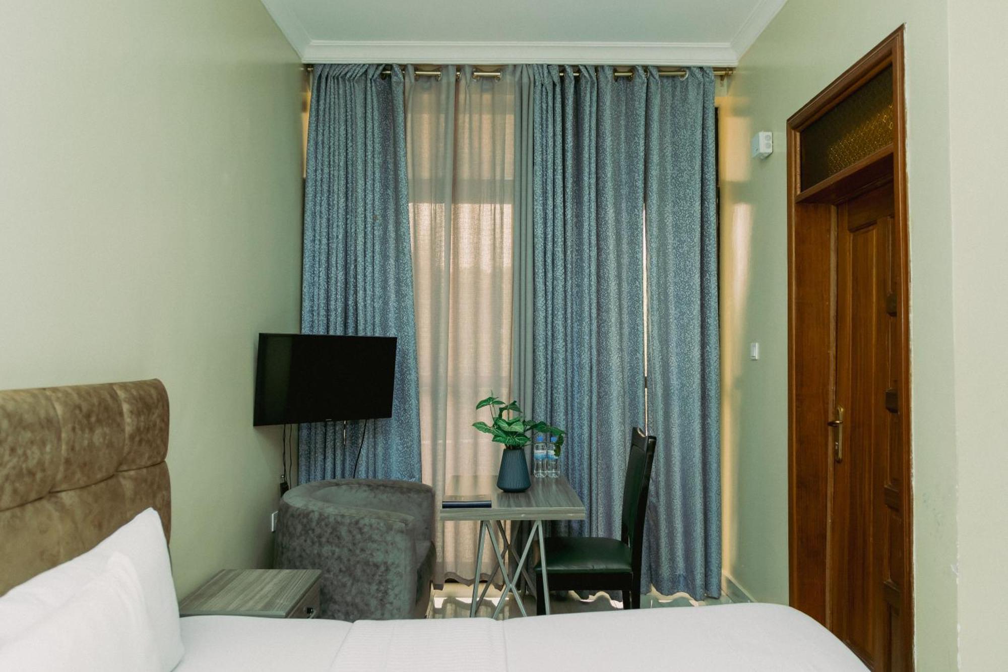 Great Hotel Kiyovu Kigali Exterior photo